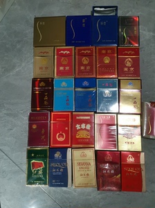 江苏老烟盒，南京，大丰收，红杉树二手空烟盒，都是收藏很久的，