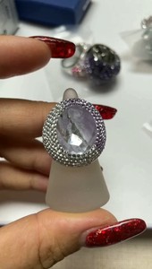施华洛世奇戒指 全新 专柜正品 鸽子蛋密镶渐变紫戒指