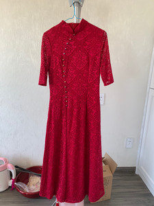 红色蕾丝旗袍款长裙