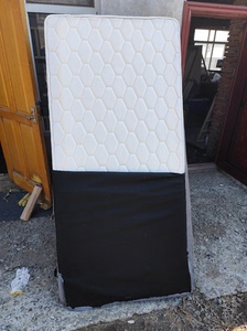 宏益单人床垫，150元，半棕半乳胶，1.9米长，90厘米宽，