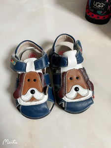 明璐童鞋真皮凉鞋，羊皮脚垫，可爱的狗狗，包头保护脚趾，13.