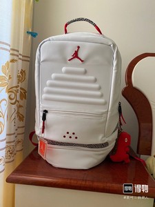 Air Jordan 乔丹飞人 AJ3爆裂纹撞色双肩包背包p