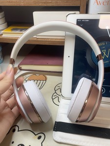 95成新Beats solo3 玫瑰金蓝牙耳机头戴式蓝牙耳机