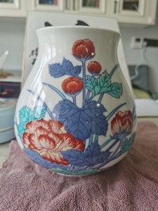 日本回流 今泉今右卫门作 手绘花卉纹瓶  花器 台面花瓶摆件