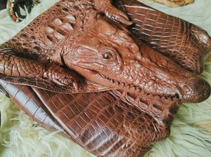 中古古着vintage，泰国真鳄鱼皮皮包可斜挎可单肩，一整张