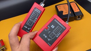 网线对线测线器 送电池 可以测网线和电话线，可以测屏蔽网线，