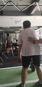 上海闵行朋友有福了：艾酷健身房私教课19节及健身年卡大甩卖：