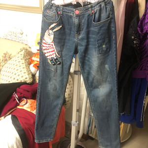 贝尔尼尼牛仔裤。台湾代购入，保证正品。