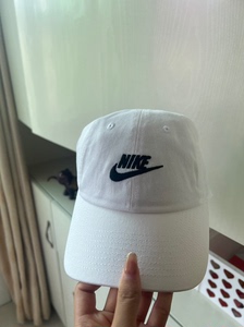 全新Nike白色帽子！