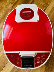 荣事达电饭煲酒红色定时预约智能微电脑多功能电饭煲5L。