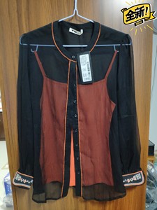 亨奴品牌女装，雪纺衬衫上衣两件套，含橙色吊带背心1件，吊带背