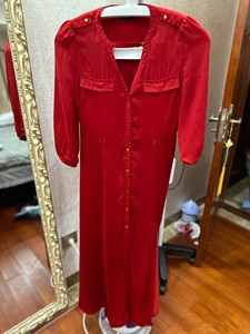 红色 s码长裙  only 腰带没了 可以配一个别的