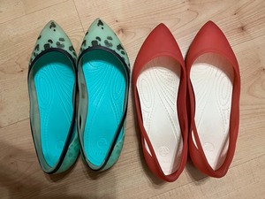 Crocs女鞋，芮欧尖头，W6码，一双50，两双包邮