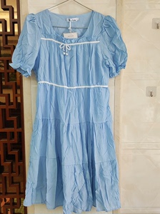 棉麻淡蓝色连衣裙，尺码为l码，胸围为96，腰围为80，裙长为