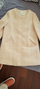 拉贝缇女生粉色羊毛暗扣小外套，155 ，含38.8％羊毛，已