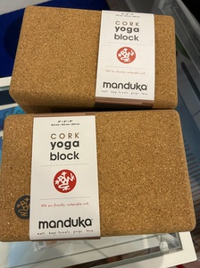 manduka 瑜伽砖 全新2块一对！ 不单卖！！不议价！！