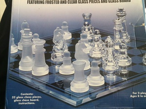 国际象棋，是玻璃款式，国外买来的，家里孩子买来玩，后来因为学