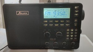 安键DTS-10二次变频全波段高端专业收音机。懂的不须多讲，