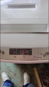 海尔小神童全自动洗衣机，八九成新，洗涤容量6公斤，只限本地自