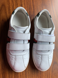 Cucci古驰童鞋32码，98成新，男女同款，小孩就穿过几次