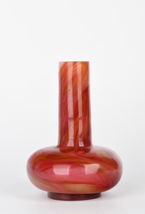 清代料器长颈瓶乾隆年制款高12.5CM,红色收藏石湾公仔核雕