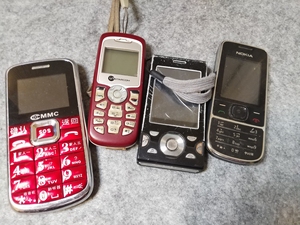 4台老年机手机 旧手机打包出 非智能机 有一台诺基亚