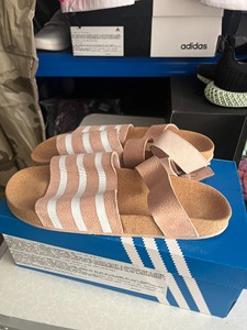 Adidas阿迪达斯女子三叶草新款轻便透气沙滩平底凉鞋