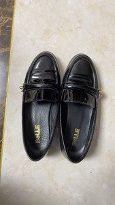 百丽黑色38漆皮女鞋！自己唯品会购置，穿过几次，八成新吧！新