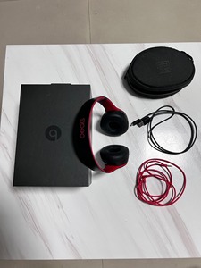 Beats Solo3 Wireless 十周年纪念款 黑红