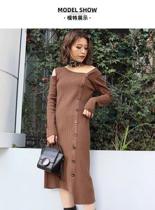 MURUA针织连衣裙日系女装秋冬款气质排扣装饰露肩斜肩不对称