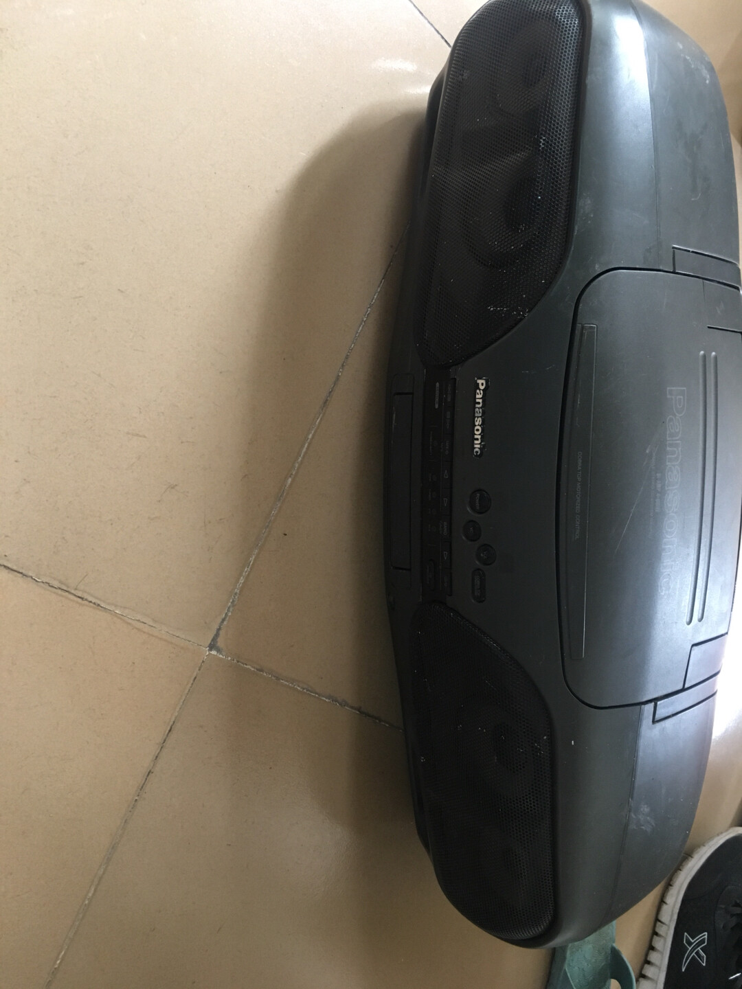 丽声收录机后盖怎么拆 怎么拆车上的收录机插头