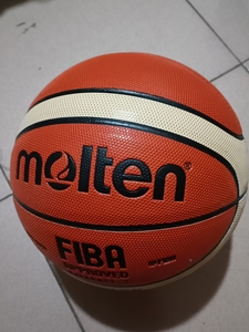 闲置篮球低价转让，Molten gg7x 摩腾 。