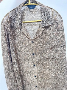 greta 韩国东大门代购微透豹纹雪纺衬衫 没穿几次 售出不
