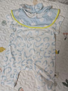 女宝宝夏季服装，带一个蝴蝶结头绳，特别柔软，母婴店买的，全新
