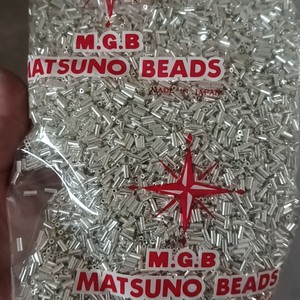 日本进口MGB玻璃珠，563#  4.5mm长，  全新原包