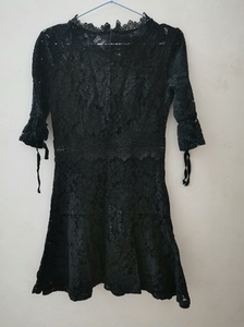 黑色蕾丝镂空超短连衣裙夏裙女裙绑带蝴蝶结淑女斯文。