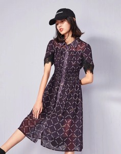 太平鸟 雪纺连衣裙中长款春新款印花短袖蕾丝拼接紫色连身裙太平