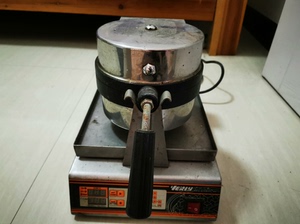 华夫饼炉，广州汇利牌，单头 电 旋转华夫炉/松饼机/可丽饼机