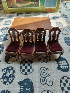 日本森贝儿家族玩具，绝版红丝绒餐桌套。