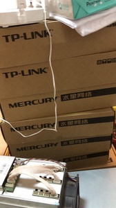 tp link水星网络24口百兆交换机型号s124D盒子不是