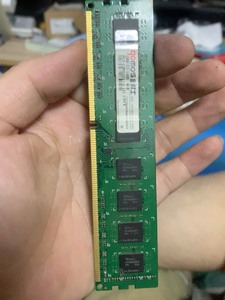 金魔士gomos  3代8G DDR3  1600内存条，3