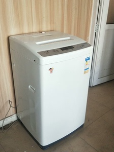 转让海尔小神童6公斤全自动洗衣机一台，成色如图，功能一切正常