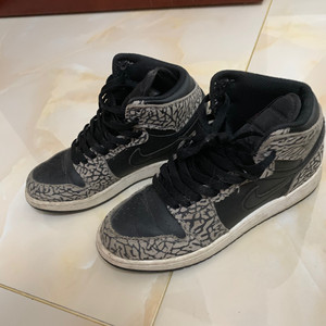 Air Jordan 1 爆裂纹 黑豹纹正品专柜入 85新