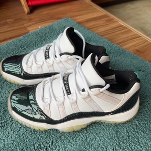 NIKE JORDAN aj11变色龙女鞋5Y 37.5码