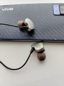 WRZ X6原装正品有线耳机3.5 mm圆孔耳机，特价清仓9