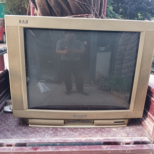 长虹金太阳G3488显像管CRT白色电视机，34英寸，家中闲