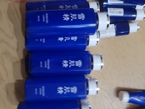 雪肌精化妆水（经典型）100ml，余5瓶，每瓶38元，2瓶以