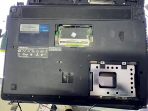 华硕A42J笔记本电脑 无内存 硬盘 主板屏幕完好 无充电器