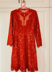 歌莉娅红色蕾丝连衣裙，带裸色内衬，S码，线下专柜实体店600