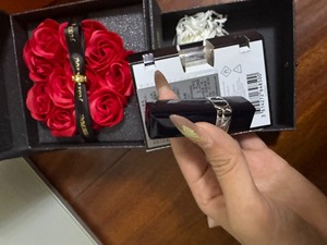 永生花礼盒套装含迪奥999口红小样，圣罗兰自由至上女士香水小